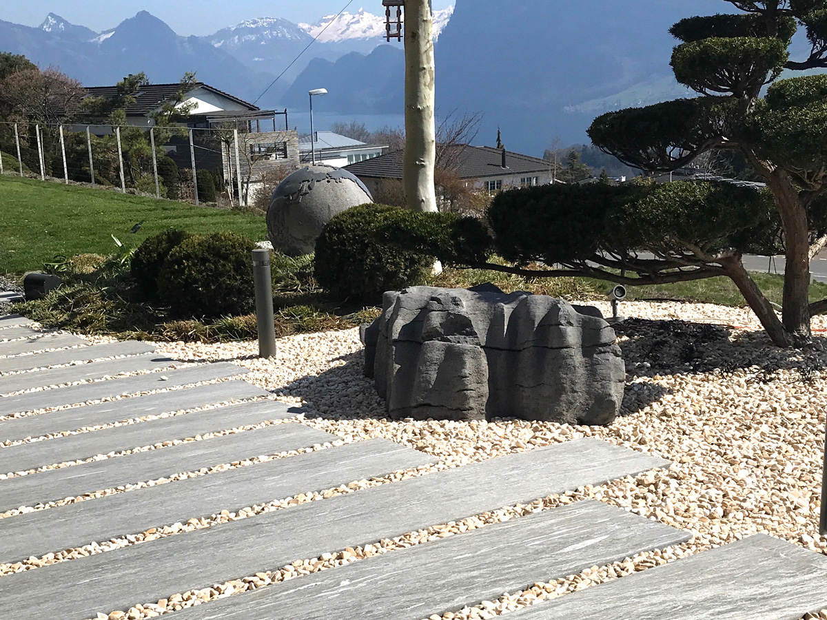 KeraMar AG | Naturstein Schrittplatten in Valser Quarzit