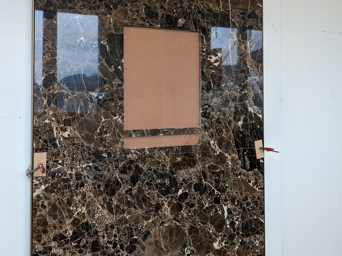 KeraMar AG | Naturstein Wandverkleidung Marmor Emperador Dark