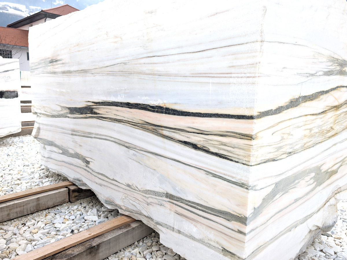 Marmorblock Bianco Lasa KeraMar AG | Marmorblock Bianco Lasa